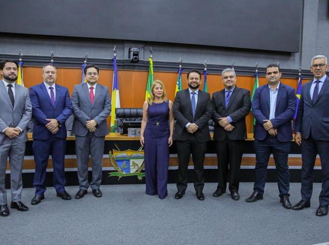 Social-N01-01.06.26-1536x1023.jpg